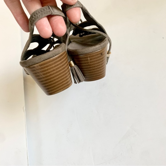 Vionic Kalie Comfort Suede Wedges Sandals Sz 8 Gray Taupe - Picture 5 of 7